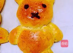 Illustration of how to make bunny butter bread 20