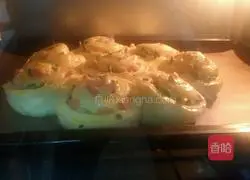 Illustration of how to make ham and chive pattern bread 14