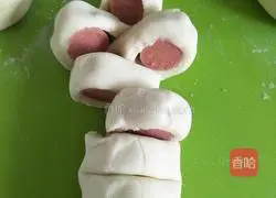 Illustration of how to make ham rolls (steamed bun version) 9