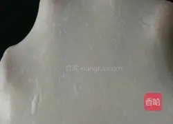 Illustration of how to make light cream hand-shredded coconut buns 6