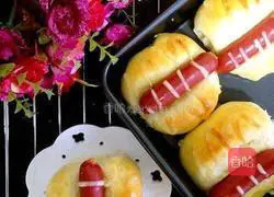 Illustration of how to make cute sausage bread 11