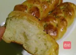 Illustration of how to make braided bread 6