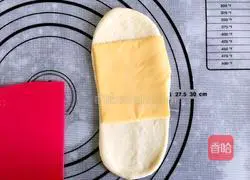 Illustration of how to make cheese and bacon rolls 4