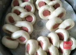 Illustration of how to make ham rolls (steamed bun version) 11