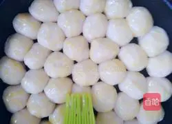 Illustration of how to make money buns 16