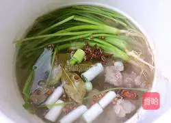 Illustration of how to make beef noodles 6