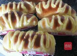 Illustration of how to make custard butter bread 15