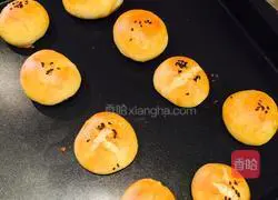 Illustration of how to make mini buns 9