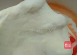 Illustration of how to make jujube garland bread 1