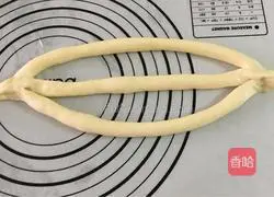 Illustration of how to make light butter bread 7