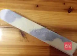 Illustration of how to make two-color cookies 12