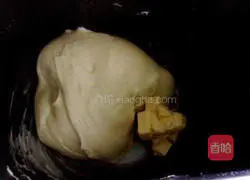 Milk-flavored bean paste bread recipe 4