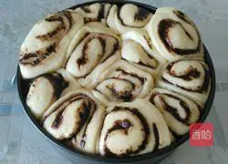 Almond chocolate sauce bread recipe 10