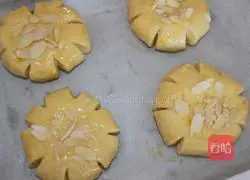 Illustration of how to make mung bean bread 9