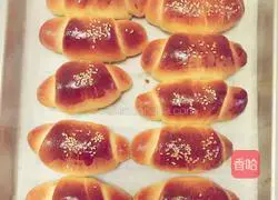 Illustration of how to make meat floss bread 10