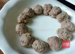 Illustration of how to make cypress meatballs 8