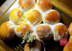 Santa Bread Recipe Illustration 14