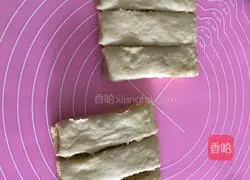 Illustration of how to make thick coconut bread 5