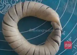 Fancy bean paste bread rolls Illustration of practice 12