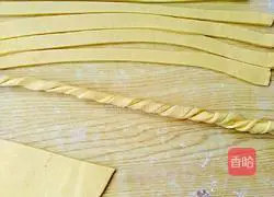 Fruit Basket Bread Recipe Illustration 10