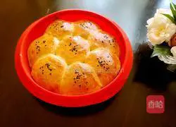 Illustration of how to make macadamia nut oil bread 9