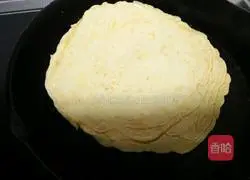 Illustration of how to make meat floss egg pancake 5