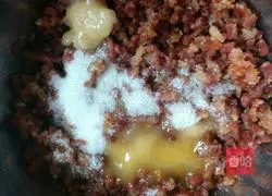 Illustration of how to make ham mooncakes 2