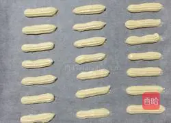 Illustration of making finger biscuits 10