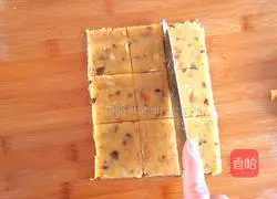 Illustration of making Siqisha biscuits 15