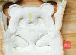 Illustration of how to make bear toast 5