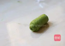 Illustration of how to make spinach sausage buns 13