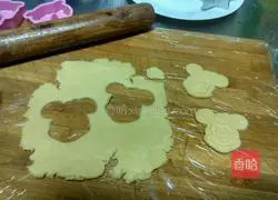 Illustration of how to make cartoon cookies 7