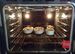 Illustration of how to make raisin bread pudding 8