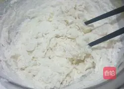 Illustration of how to make crispy sauce pancake 2