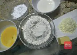 Milk Illustration of how to make small square biscuits 1