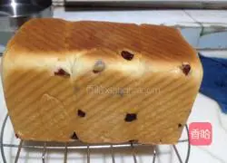 Illustration of how to make cranberry toast 7