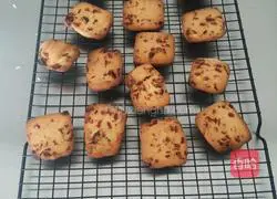 Cranberry Illustration of how to make cookies 8