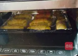  Illustration of how to make golden croissants 12