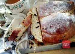 Black Illustration of Max Stolen's practice 17