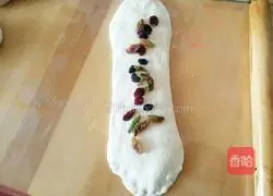 Illustration of making whole wheat dried fruit toast 12