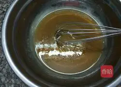 Illustration of how to make lotus paste and egg yolk mooncakes 2