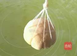 Illustration of how to make pumpkin meat floss bread 15