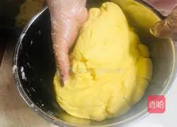 Illustration of how to make rainbow cookies 7