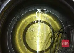 Lotus paste and egg yolk mooncakes recipe illustration 1