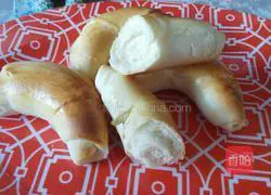 Illustration of how to make croissants 11