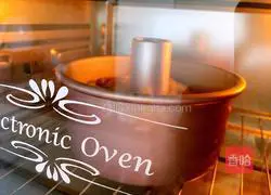 Illustration of Jenny's Christmas Wreath Bread 13