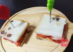 Peanut Butter Strawberry Toast Recipe Illustration 5