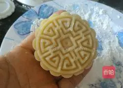 Cantonese-style mooncake recipe 10