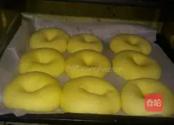 Illustration of how to make chocolate bagels 4