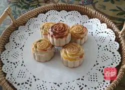 Illustration of how to make Cantonese bean paste mooncakes 17